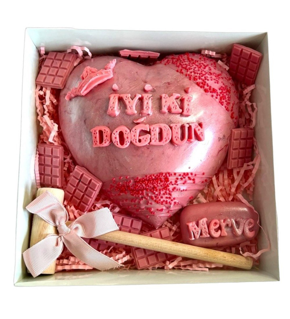 İyi Ki Doğdun Bento Kırmalı Çikolata Kutusu