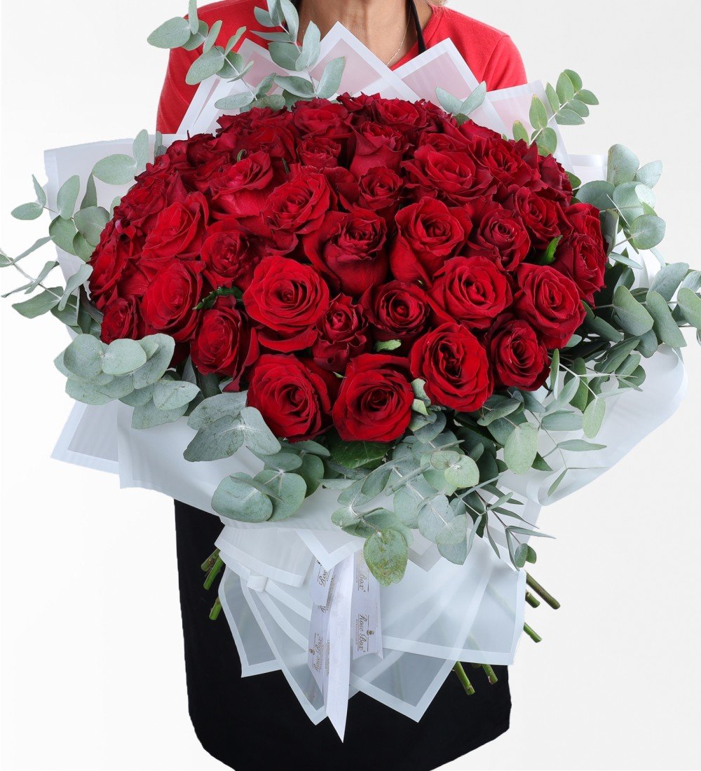 100 Adet Kırmızı Gül Ve Okaliptus İsteme / Söz / Nişan Buketi