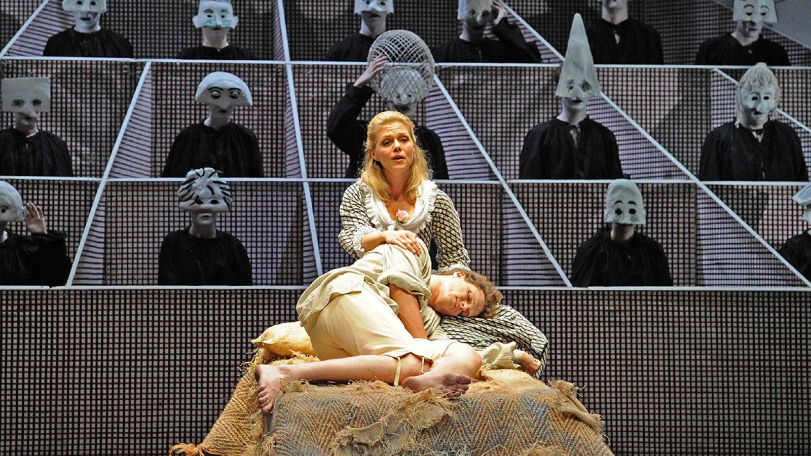 Etkileyici Bir Gardırop Nasıl Oluşturulur: İpuçları ve İlham Verici Öneriler