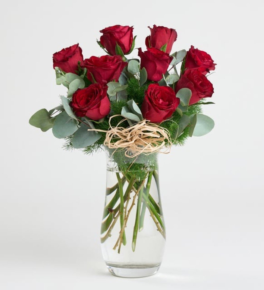 Paşabahçe Vazoda 9'lu Kırmızı Gül